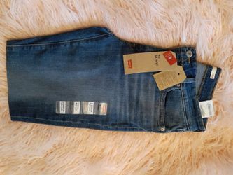New Levis 711 for women