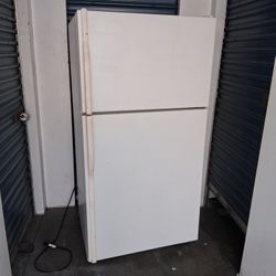 Fridge In Working Condition Delivery Available Two Months Warranty 