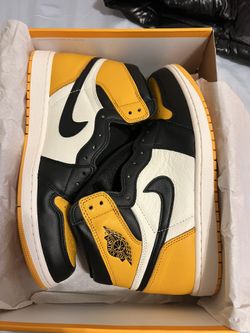 2022 Air Jordan 1 Retro High OG ‘Yellow Toe’ Size 11.5