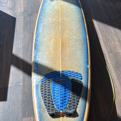 Gravity Sports Surf Board – Cosmetic Wear