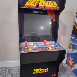 Arcade1up Defender Arcade RARE. Doesnt power on.