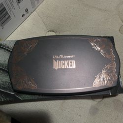Wicked Eyeshadow Pallet