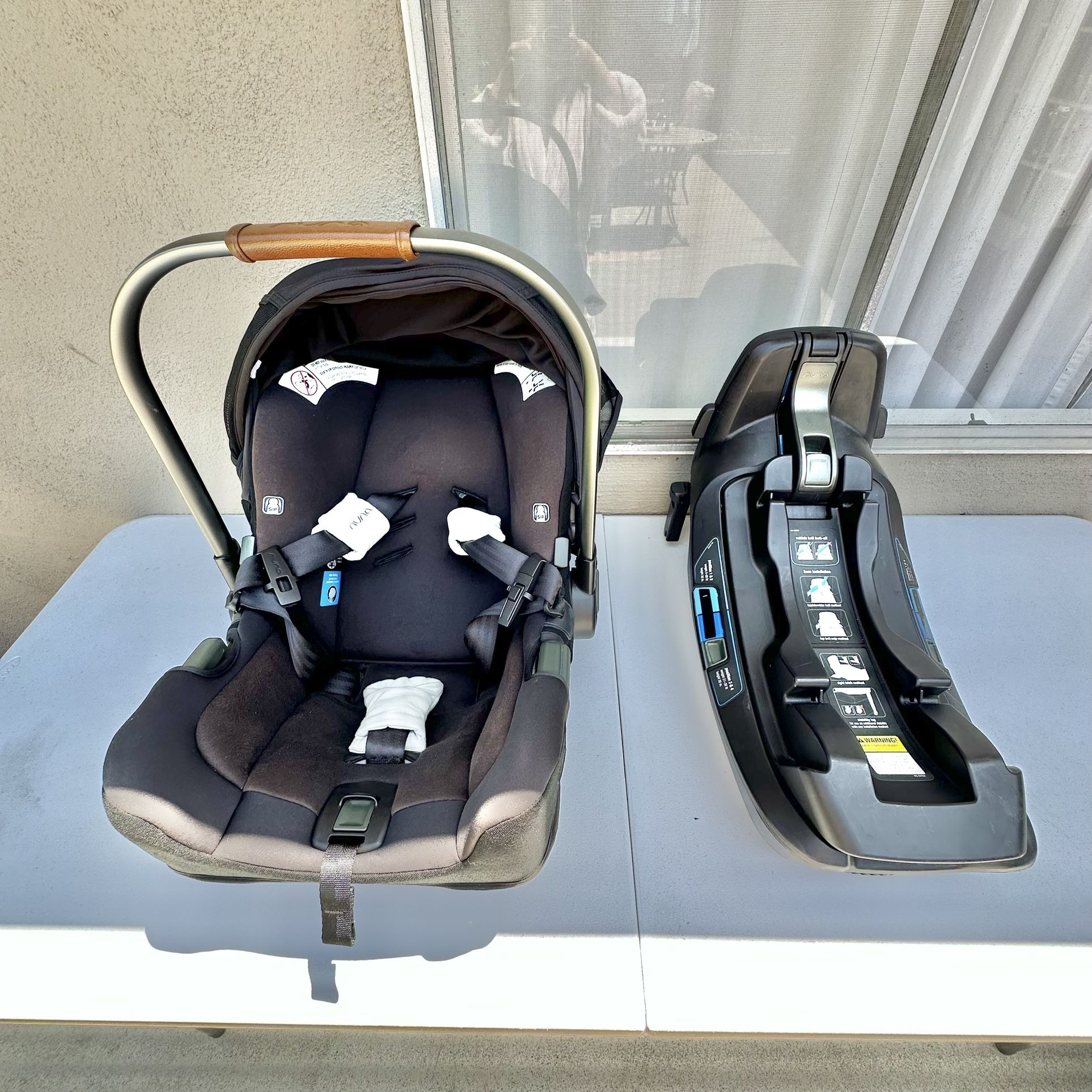 2021 NUNA Pipa Rx Infant Car Seat + RELX Base + NEW Infant Insert