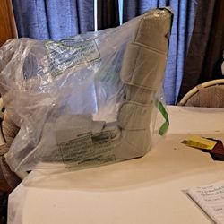 Padded 90 degree  Soft Night Time Wedge Splint Boot Size XL-$15.00
