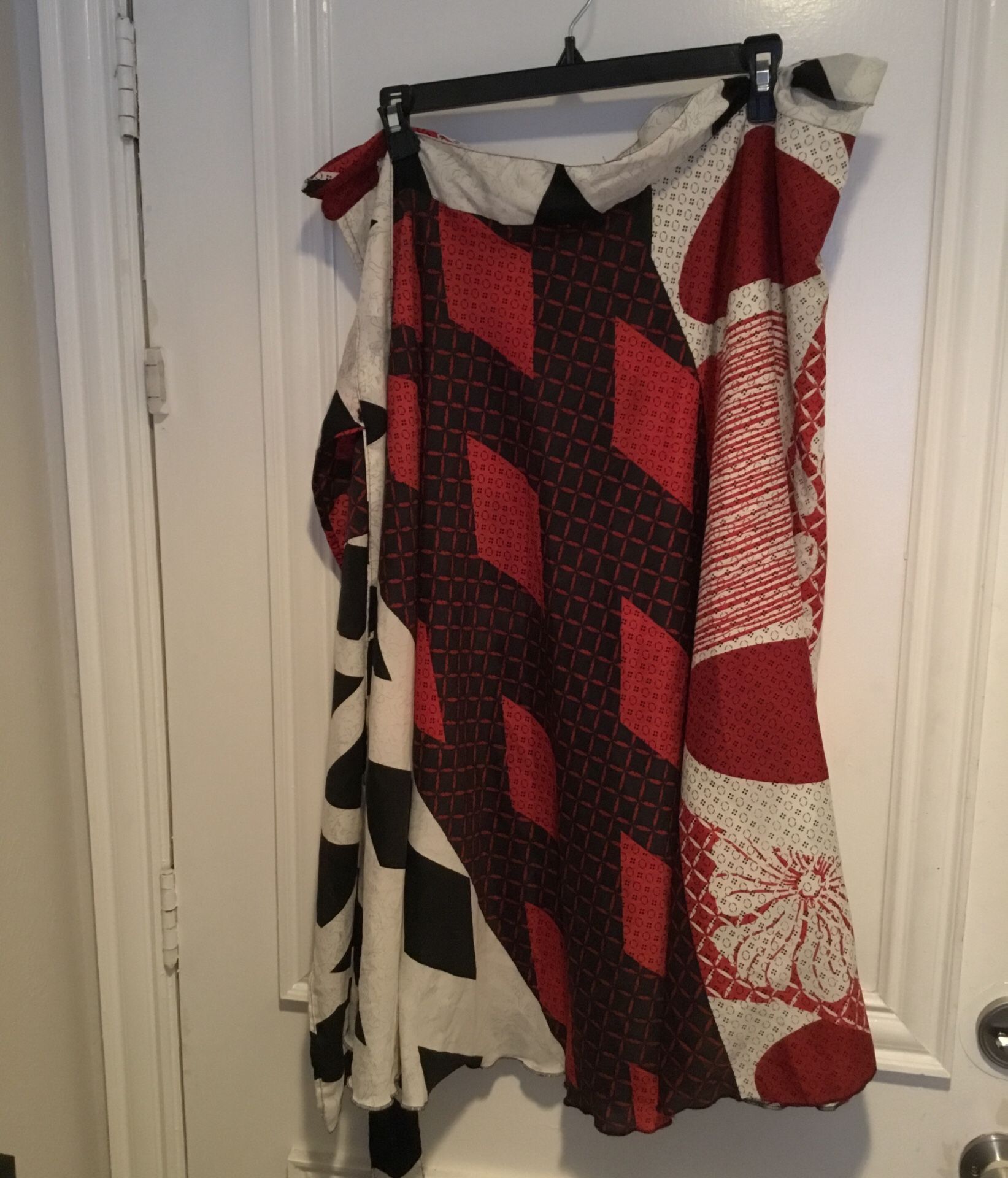 Jovani Designs Printed Wrap Skirt (Size M)