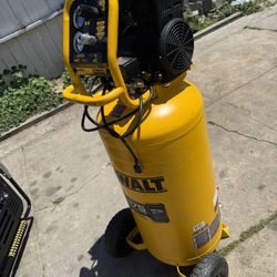 DEWALT 26 Gal. 175 PSI Ultra Quiet Portable Electric Air Compressor