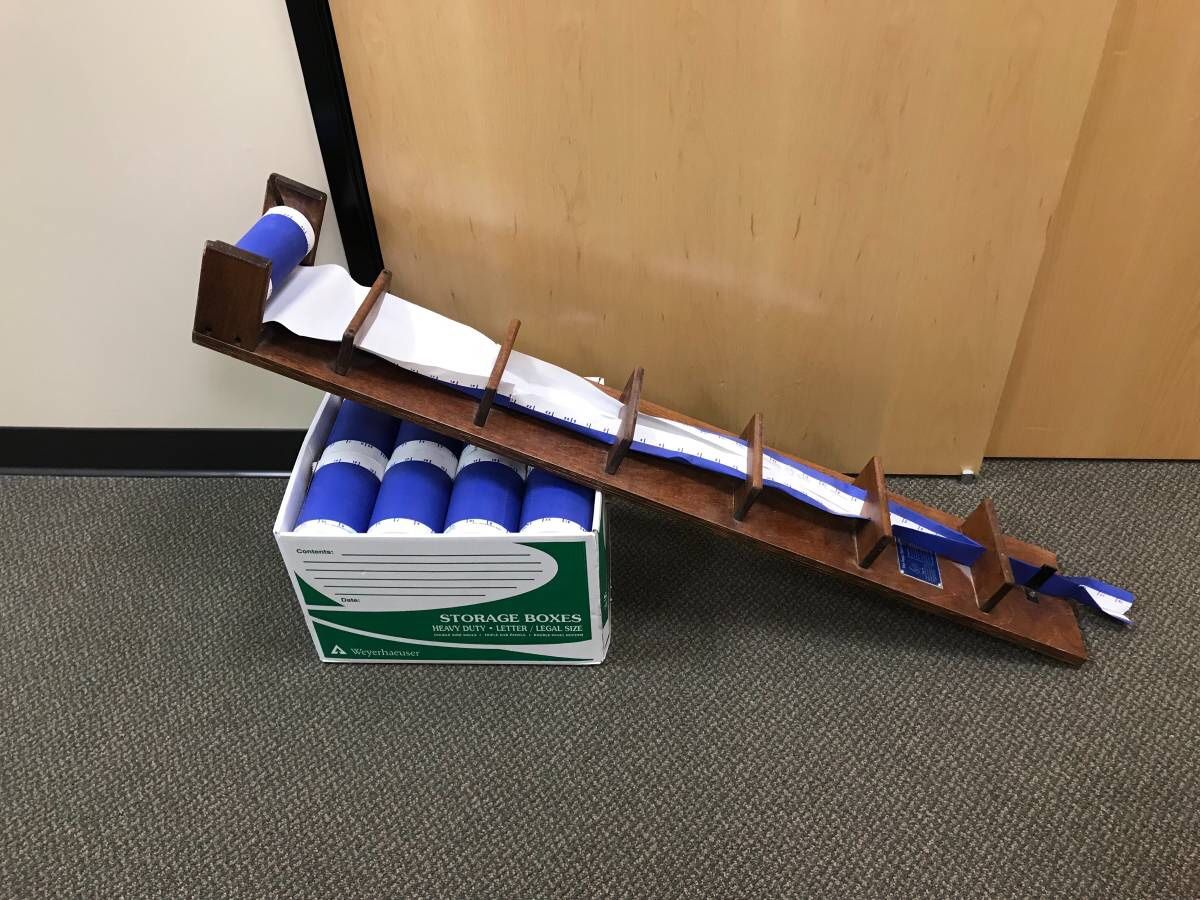 Office - Peep Squirrel Binding machine + paper rolls