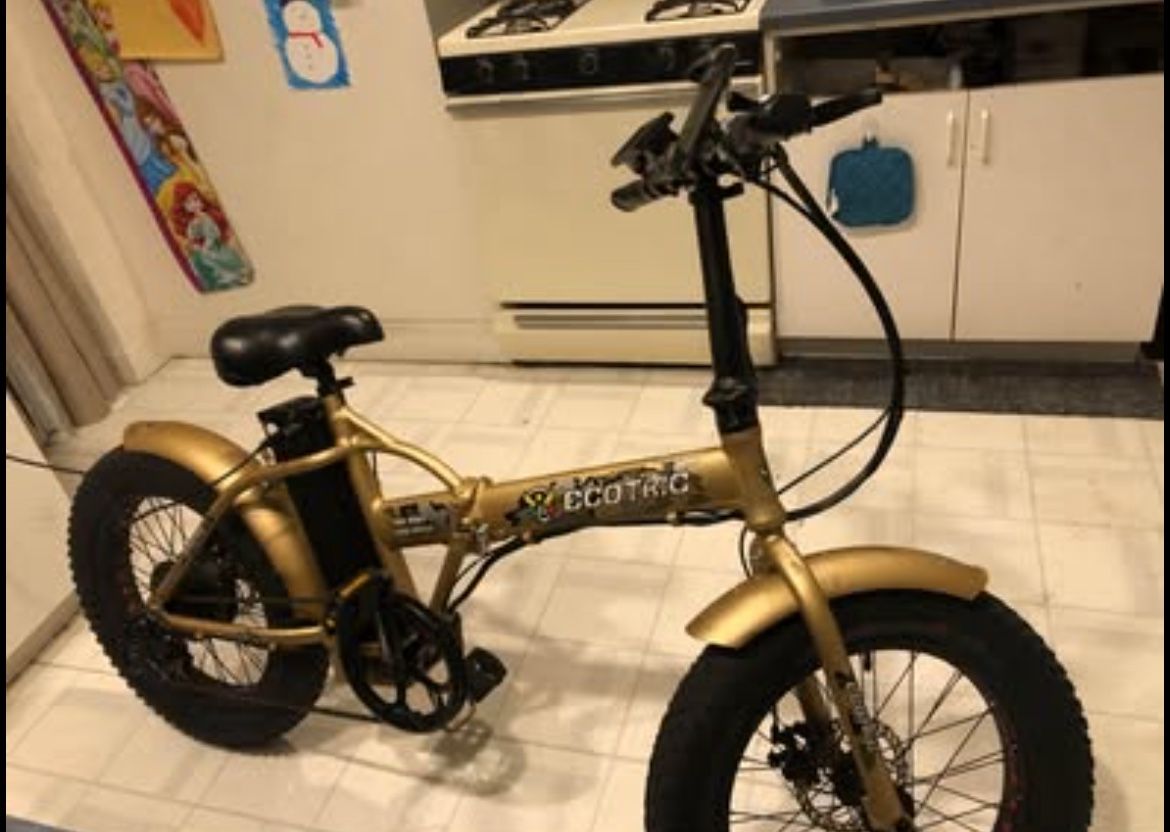 🔥 (READ DESCRIPTION) ECOTRIC 48V Fat Tire Portable and Folding Electric Bike with LCD Display🔥