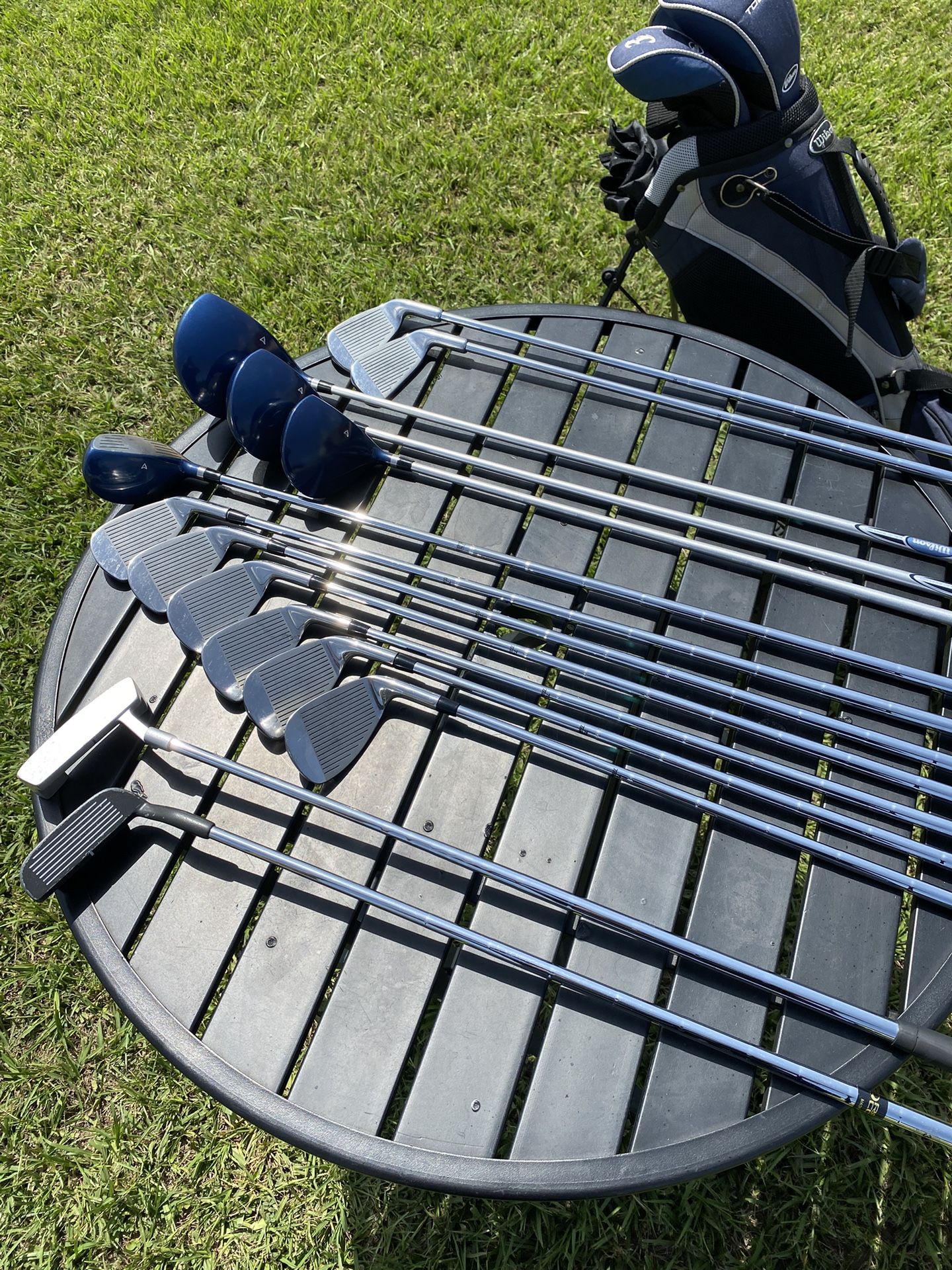 Entire Left Handed Golf Club Set Wilson With Bag And Balls for Sale in