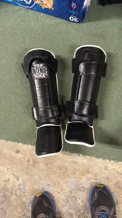 MMA/ Kickboxing Shin Guards - XL