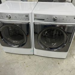 Very Nice Kenmore Washer And Dryer Set!!