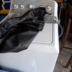 A Big Black Bag That You Could Use For Your Clothes 