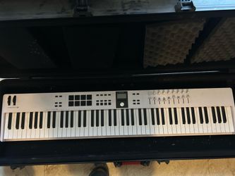 Arturia KeyLab Essential 88 MIDI Controller – Like New