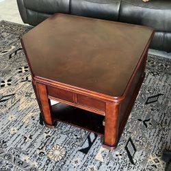 Coffee Table With Ample Storage