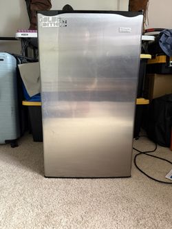 Frigidaire Gallery 3.2 Cu Ft Compact Fridge