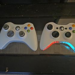 XBOX 360 Controllers ONE LIGHTS UP DIFFERENT COLORS 