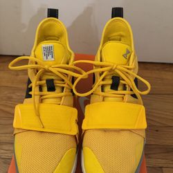 Men’s Size 11.5 - Nike ZOOM 93552 Olivia Yellow Sneakers Basketball Shoes