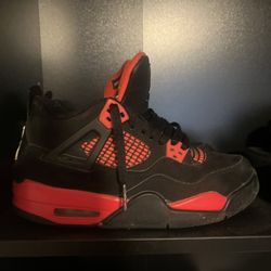 Jordan 4 Thunders