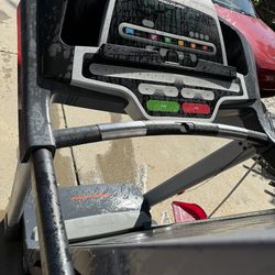 ProForm Folding Treadmill – Incline + Programs – Great Condition