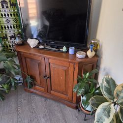 Wood Corner Hutch / TV Stand / Table