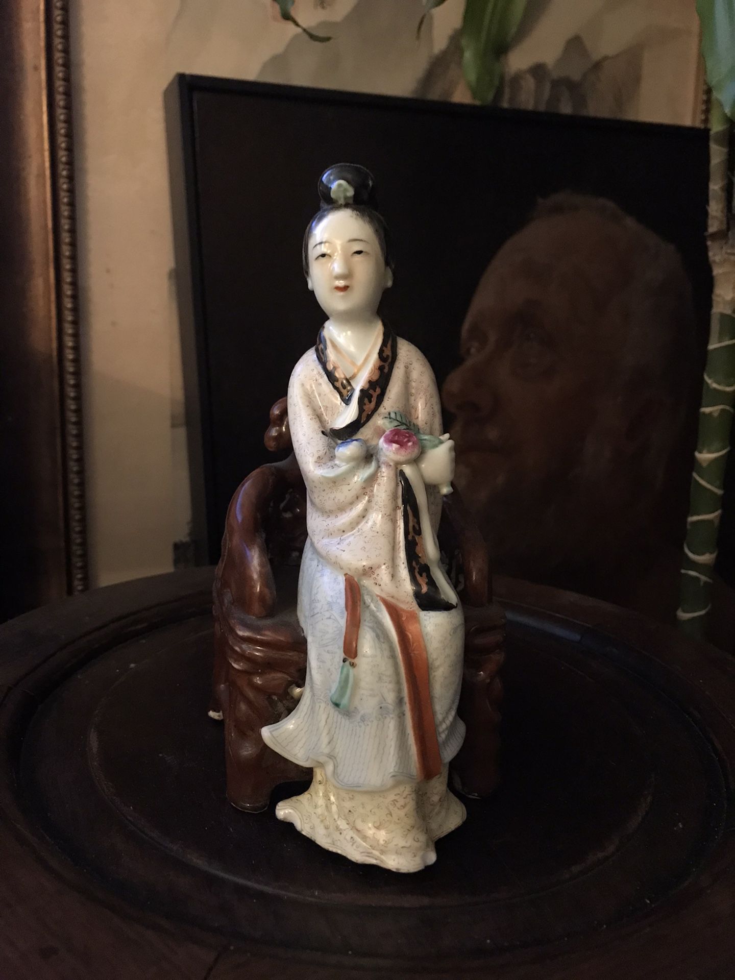 Chinese Porcelain Figure of A Lady Sit On The Chair Chinoiserie Decor