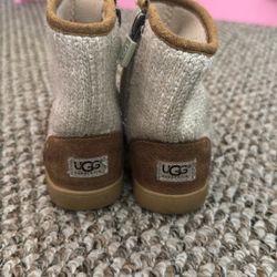 Uggs Toddler Size 6