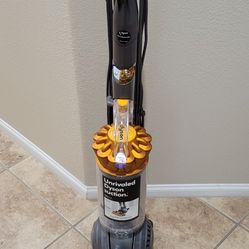 Dyson Multifloor 2 Vacuum Cleaner On Sale