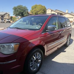 2008 Chrysler Town & Country 