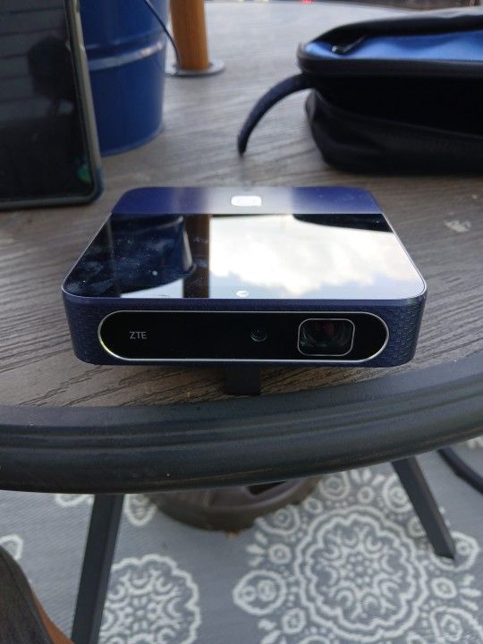 ZTE Spro SMART Projector 