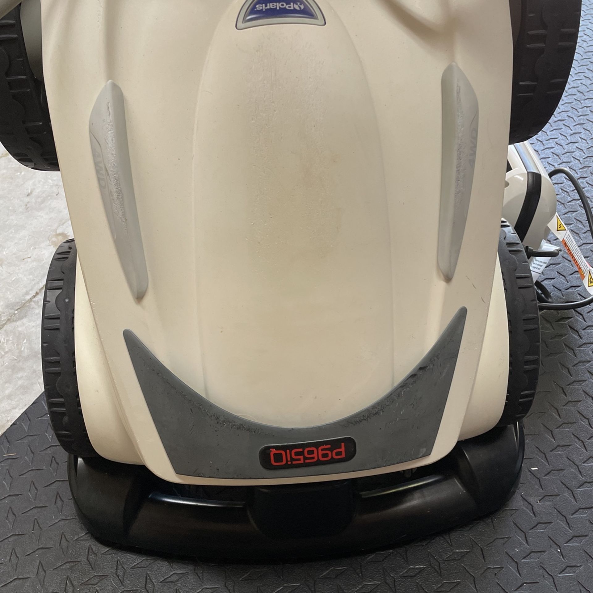 Polaris P965iQ Robotic Pool Cleaner for Sale in Lake Worth, FL OfferUp