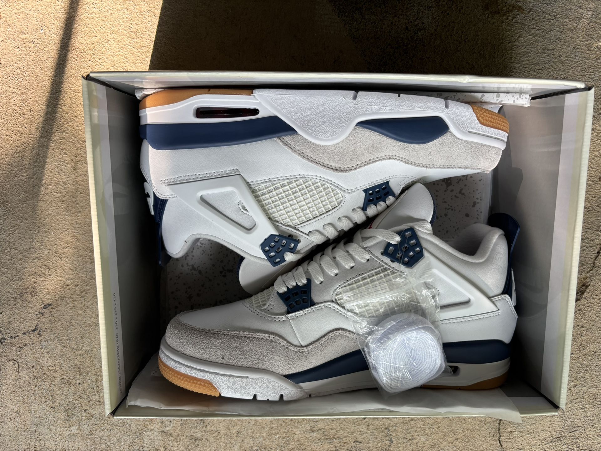 Air Jordan 4 Retro SB
