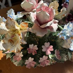 Vintage Capodimonte Centerpiece Bowl Of Sculpted Porcelain Flowers 