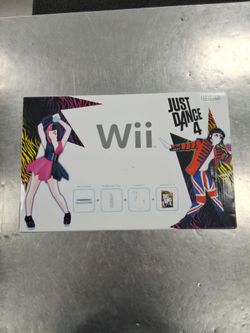 NINTENDO WII Just Dance 4 Console Combo