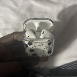 Apple AirPods (2nd Generation)