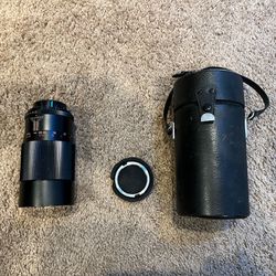 Vivitar 200mm 1:3.5 Auto Telephoto Camera Lens With Case