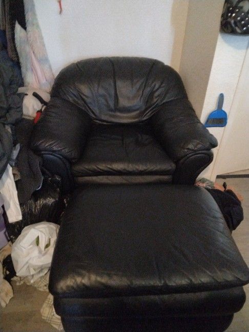 Leather Chair/Ottoman