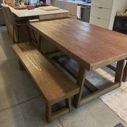 Dining Room Table With Bench’s 
