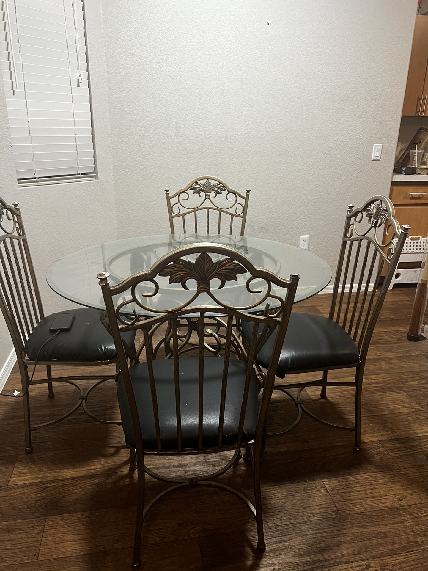 Round Glass Table With 4 Chairs