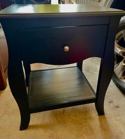 Solid work end table