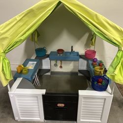 Kids playhouse 