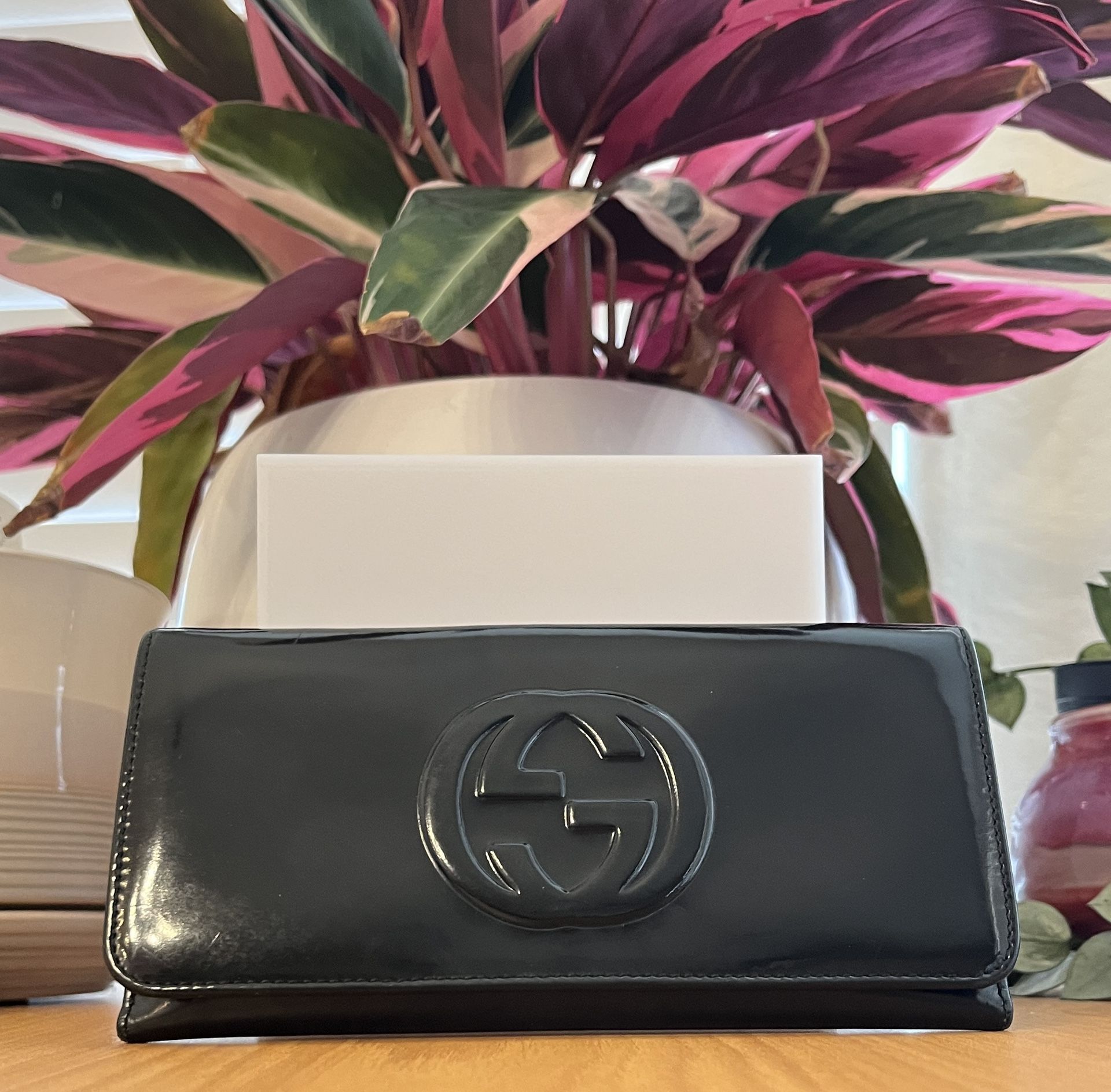 Gucci Vintage Y2K Patent Leather Wallet - Excellent Condition