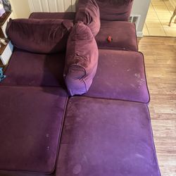 Oversize versatile, sectional purple Couch 