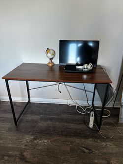 Computer Desk / Home Office Desk