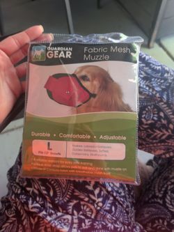 Guardian gear, fabric mesh muzzle, red size large