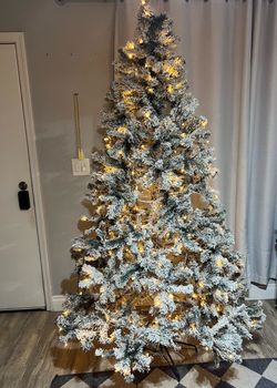 Pino navideño de 7,5 pies