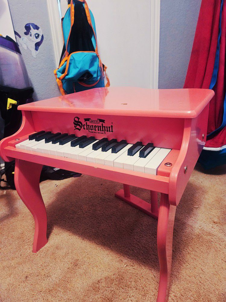 Schoenhut Pink My First Piano! 