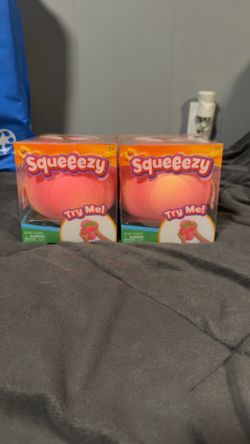 Squeeezy Peach Squishy