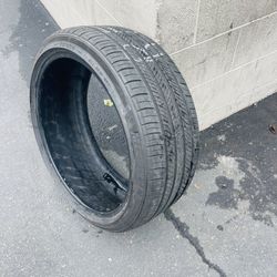 1 Llanta Michelin 245/40/R21