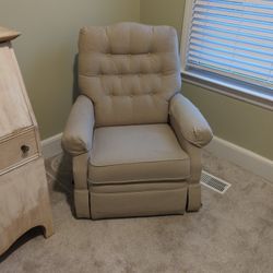 Lazy Boy recluner