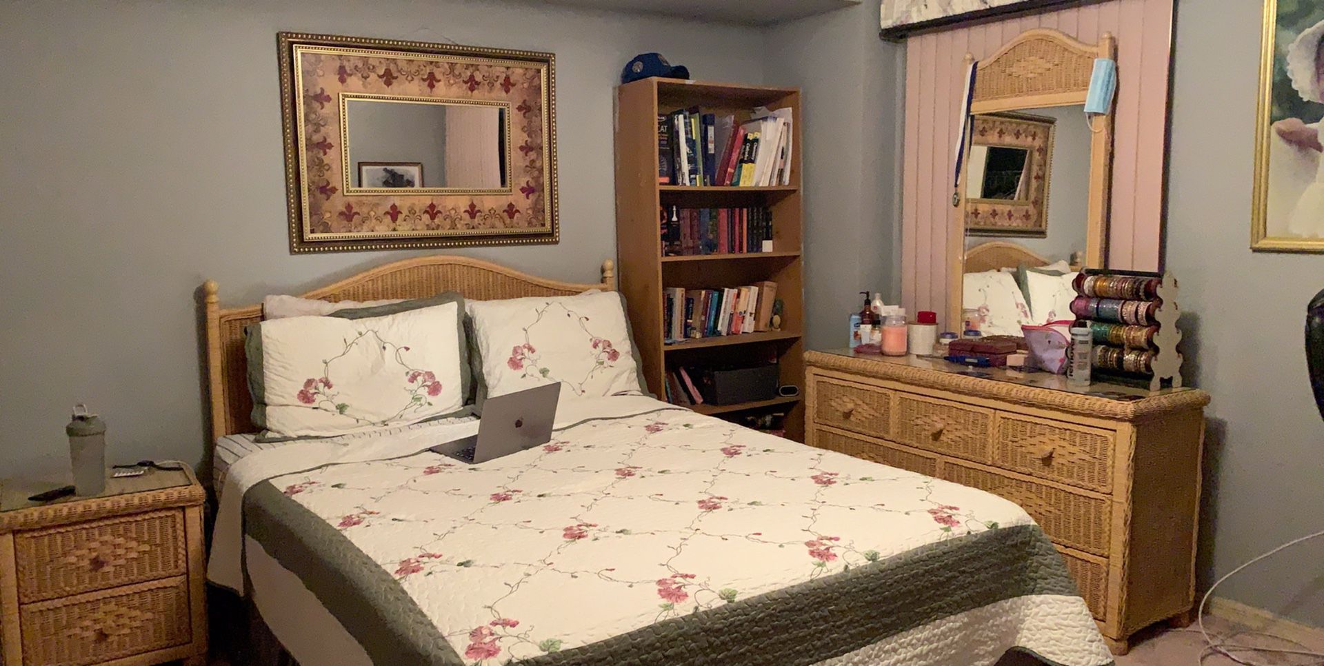 Queen bedroom set